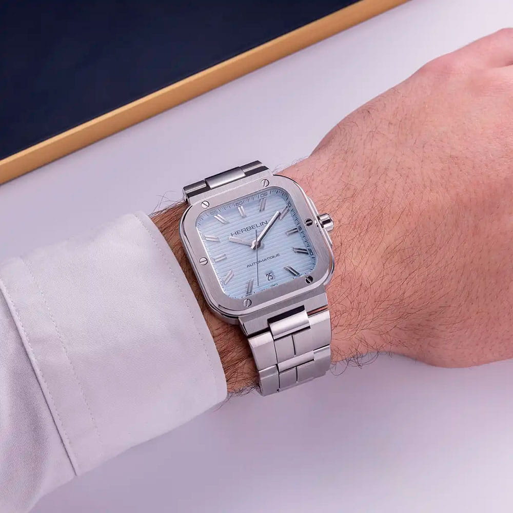 Оригинальные часы Herbelin Herbelin Cap Camarat 1646B25 механические калибр механизма sellita sw200-1 общий вид