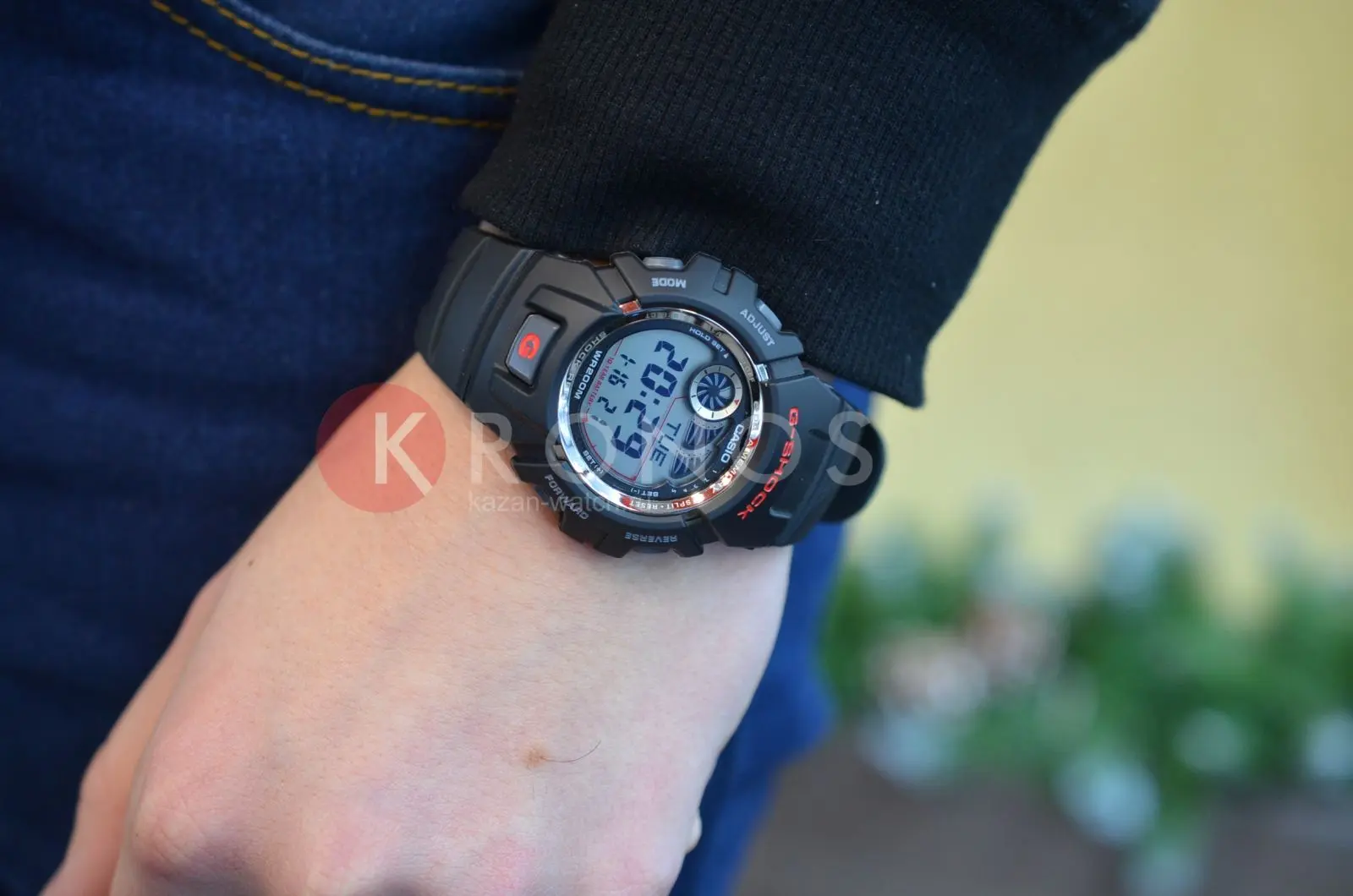 Часы Casio G-Shock G-2900F-1VER купить в Оренбурге по цене 10310 RUB:  описание, характеристики