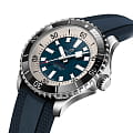 Breitling Breitling Superocean Automatic 44 A17376211C1S1 механические мужские часы часы крупный план  циферблата