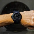 Casio Casio G-Shock DW-6900BB-1 , наручные мужские часы фото под углом