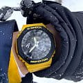 Casio GA-2110SU-9AER мужские часы застежка крупным планом