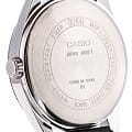 Casio MTP-1302PL-7B мужские часы застежка крупным планом