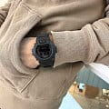 Casio Casio G-Shock DW-6900UMS-1DR, g-shock япония мужские часы на браслете пластик боковой вид