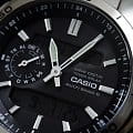 Casio WVA-M650TD-1A наручные мужские часы застежка крупным планом
