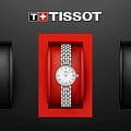 Tissot T1400091111100 женские часы застежка крупным планом